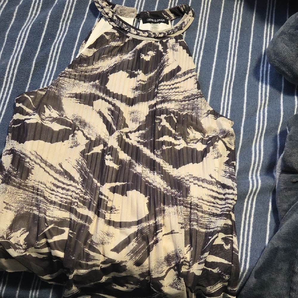 Black and Cream Women's Top